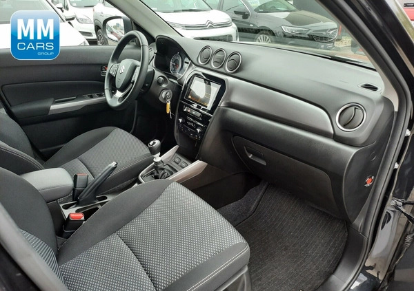 Suzuki Vitara cena 90700 przebieg: 16600, rok produkcji 2023 z Ropczyce małe 352